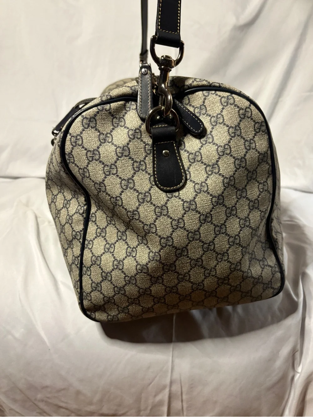 Gucci Beige and Navy GG Monogram Duffel Bag - Picture 6 of 17